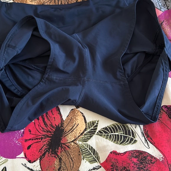 Lululemon High Rise Speed Up Short - Picture 5 of 7